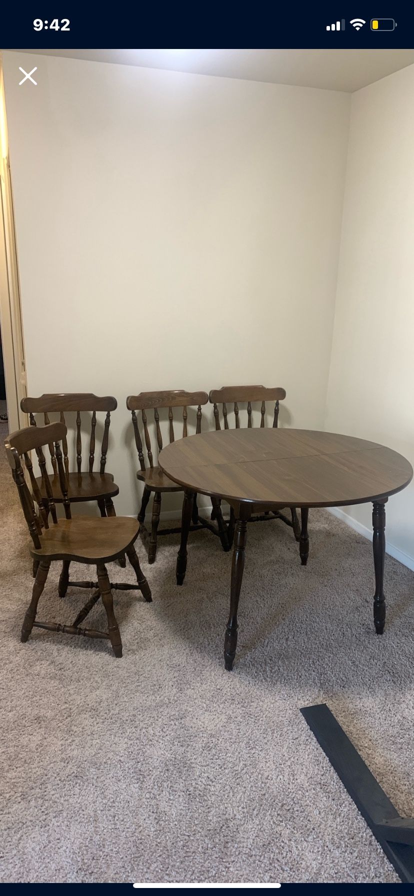 Dinning Table And Chairs 
