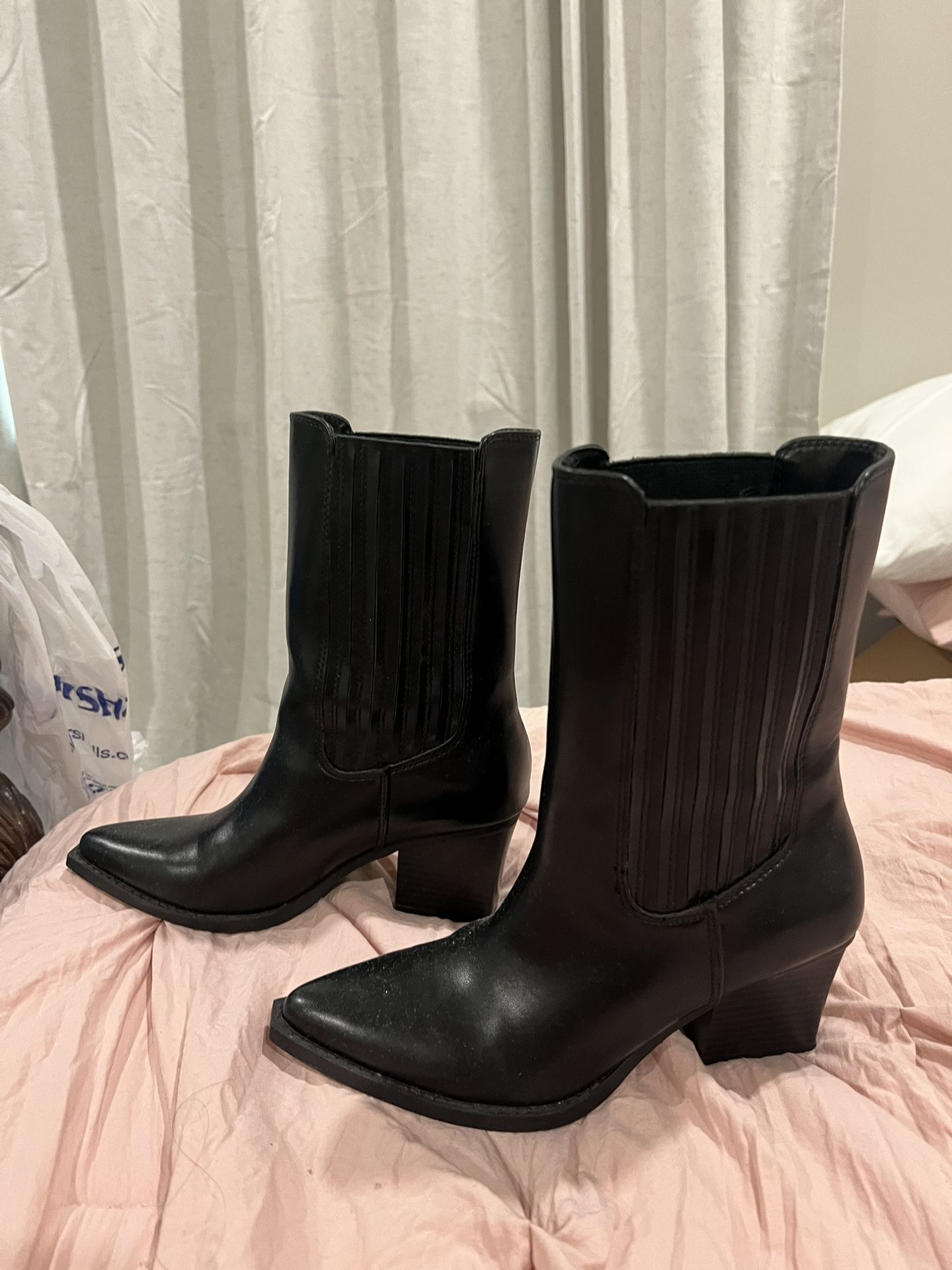 Boots Black cowboy boots size 6