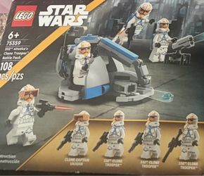 Two Lego clone battle pack