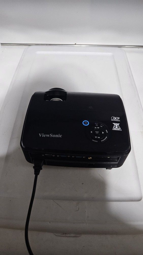 ViewSonic PJD5111 2500 Lumens Portable DLP Projector
