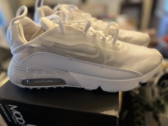 White On White Nike Airmax