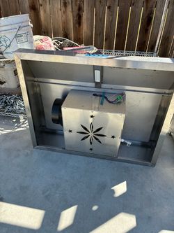 RANGE HOOD