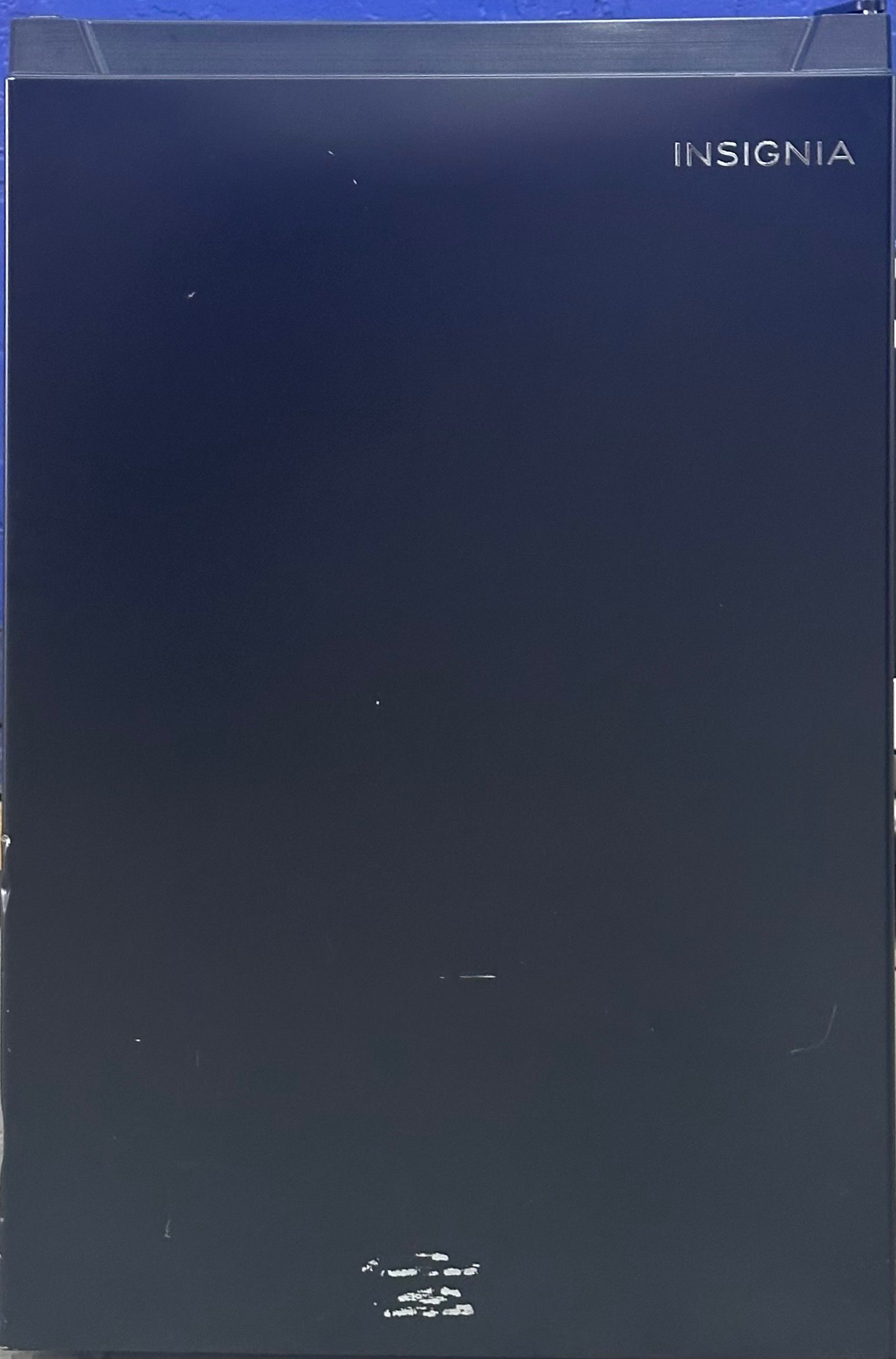INSIGNIA Refrigerator Mini Fridge NSCF25BK5 01722 .