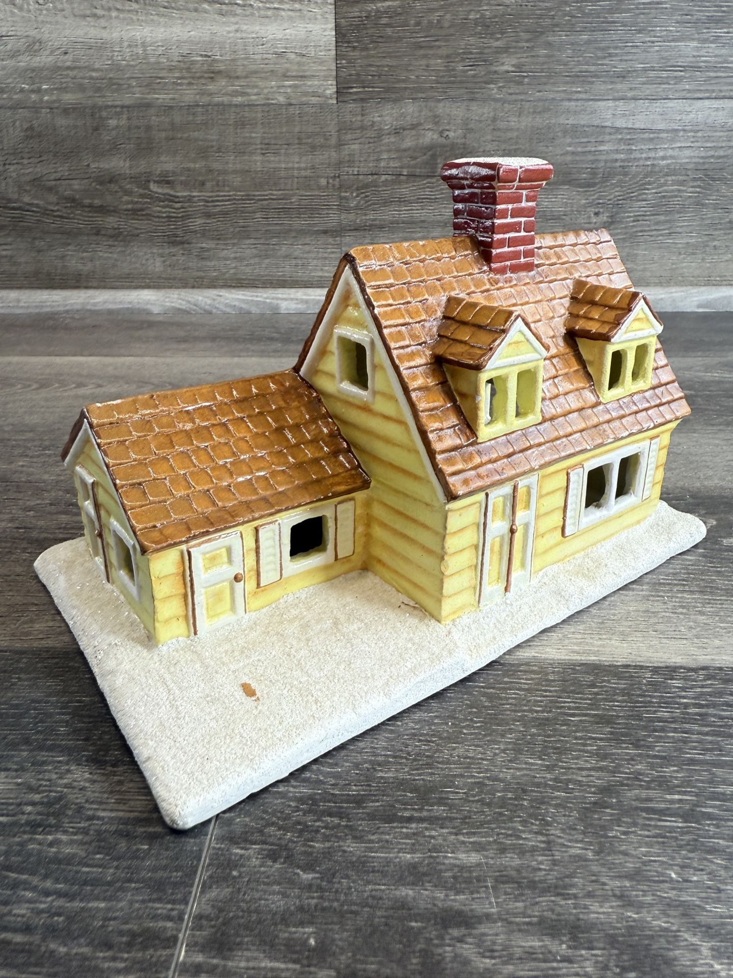 Vintage Byron Molds 1979 Ceramic Yellow House Home Christmas Village Set