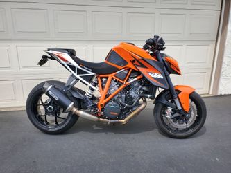 2016 KTM 1290 SuperDuke R