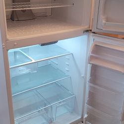 Top Freezer Refrigerator – Clean & Working Great