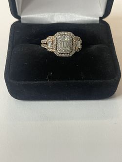 Lady’s 14k Y/G Ring (size 8”)