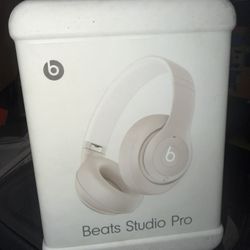Brand New Beats Studio Pro Box Little Damage Still Closed All New