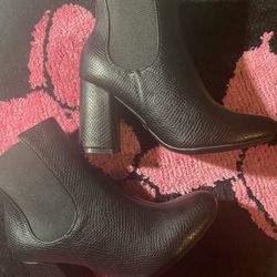 Boots  Black With Box 