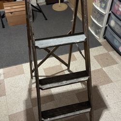 Vintage 4’ Step Ladder