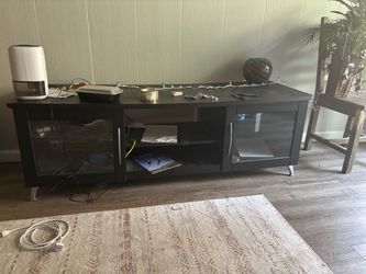 FREE TV STAND