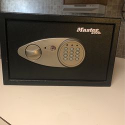 Masterlock Digital Safe X055MLK