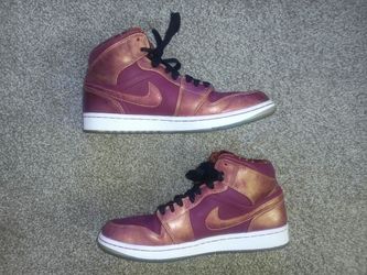 Nike Air Jordan 1 Mid BHM Garnet Mens Size 9 Shoes See Pics