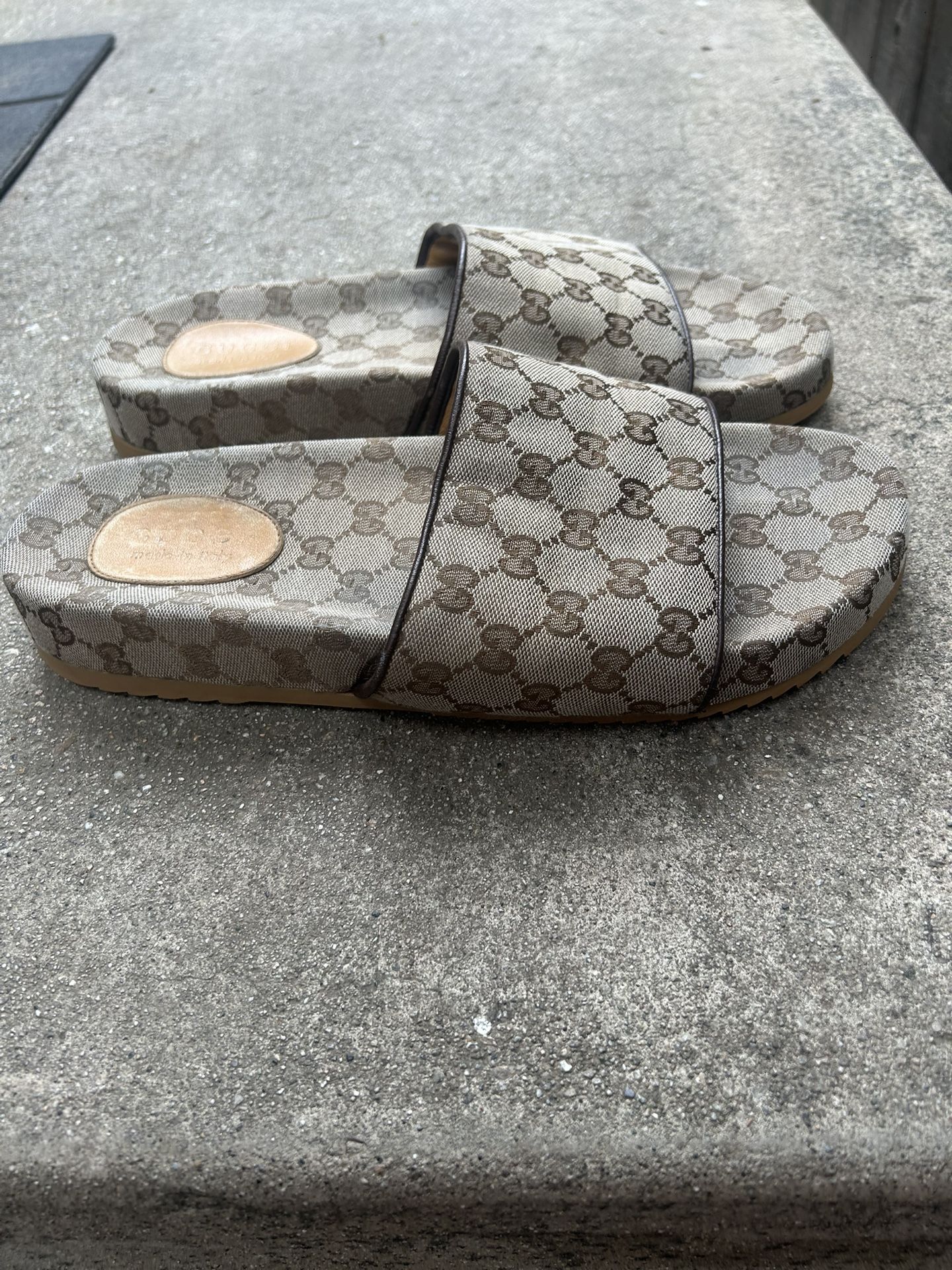 Gucci GG Canvas Mens Sandals
