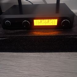 Tonor Wireless Microphone Tw820 Brand New