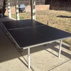 Stiga Ping Pong Table
