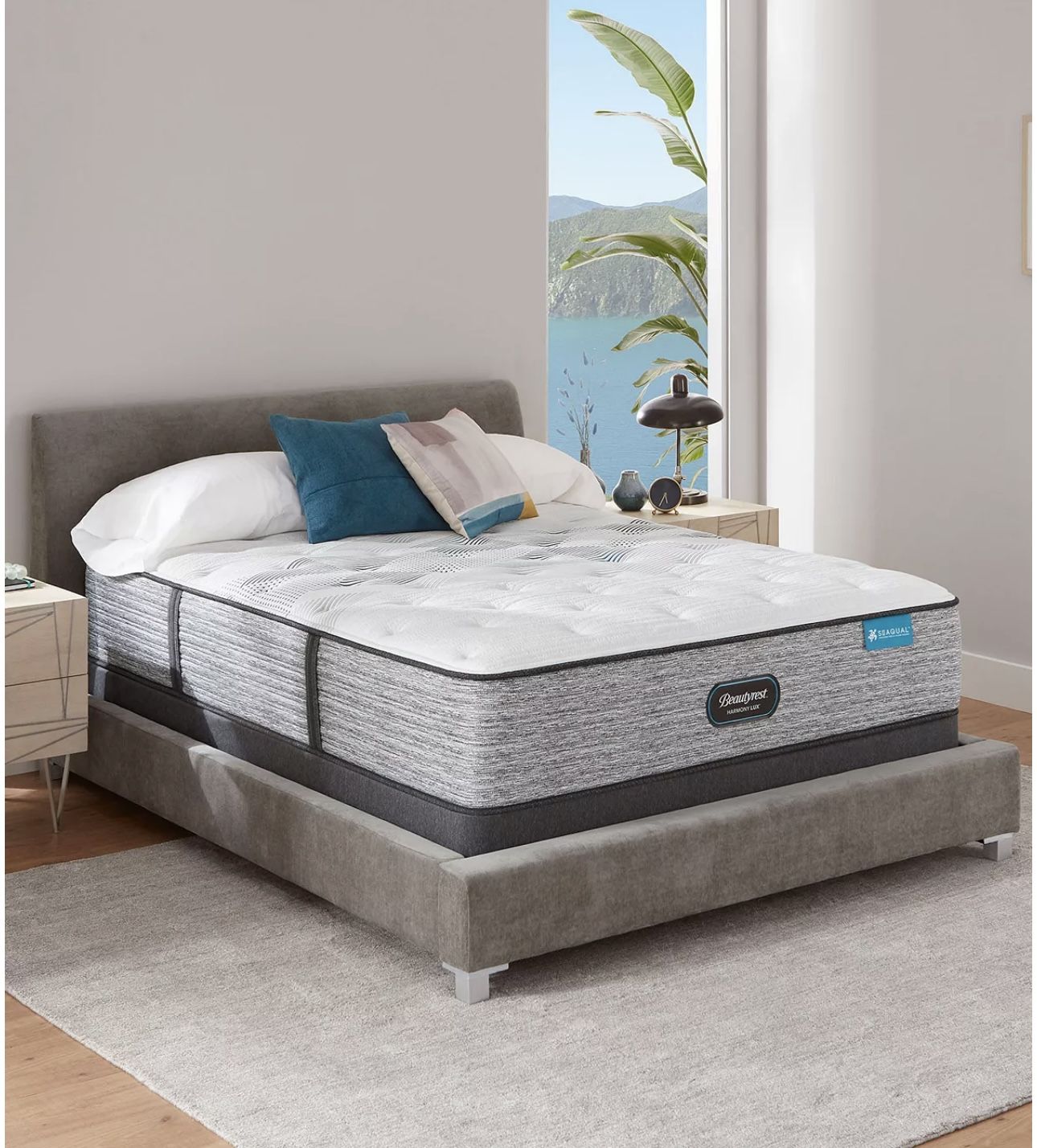 $400 - Beautyrest Harmony Lux Carbon Medium Firm Queen Mattress (sells For $1600 New)