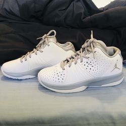 Jordans  Boys 