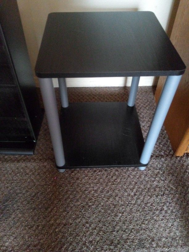 Tall End Table Good Condition 21"Tall and 16" Wide $10.00