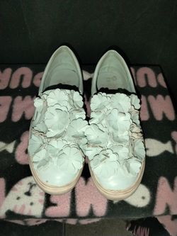 Size 8 Women's Slip On Sneakers