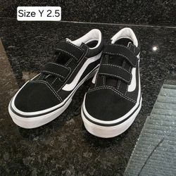 KIDS VANS SIZE 2.5 