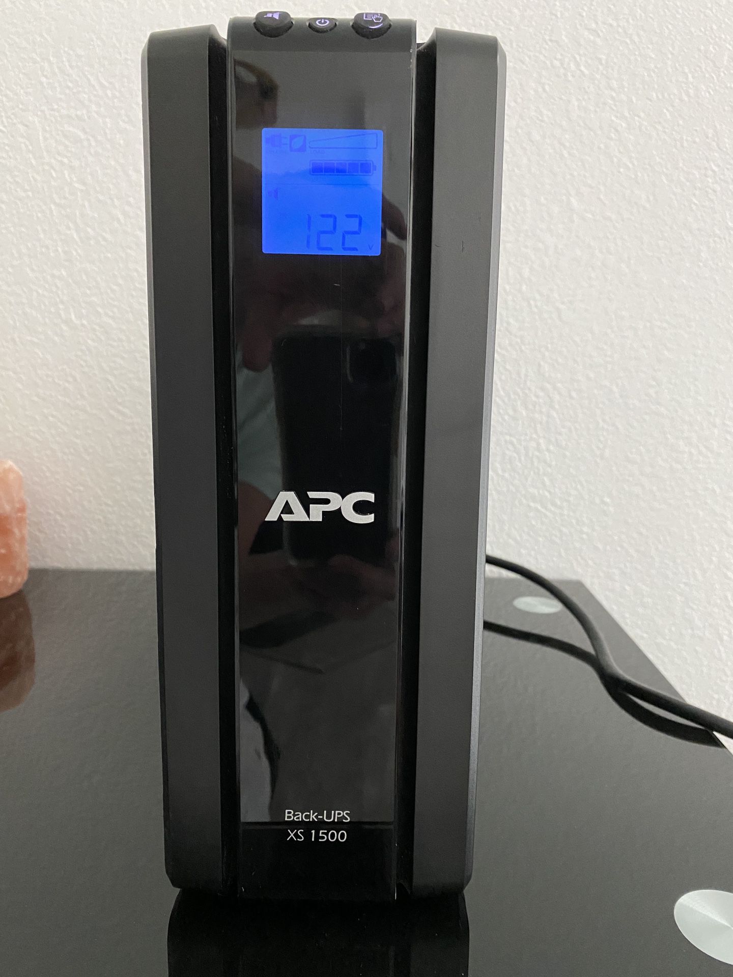MOVING MUST SELL Battery Back UPS APC XS1500