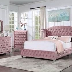 Brand New Pink Glam Queen 4 PC Velvet Bedroom Set