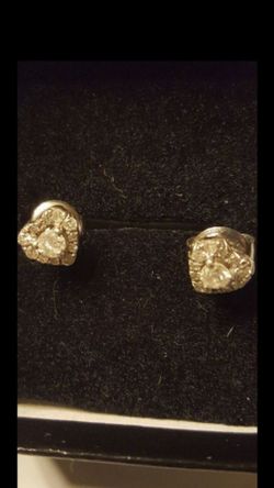 14K WHITE GOLD DIAMOND EARRINGS