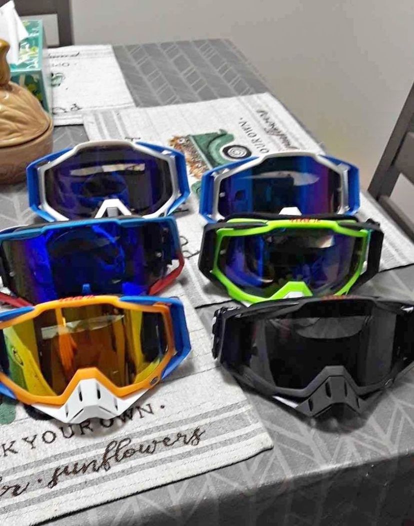 Moto goggles