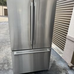 Refrigerator Good Condition Everything Works Fine 