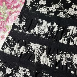 XOXO Vintage Black & White Skirt 