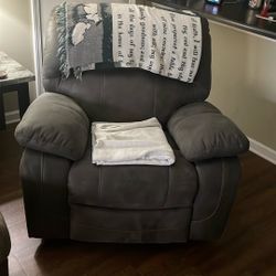 Recliner Chair 