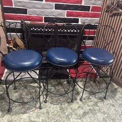 3 Swirl Barstools