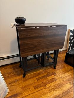 Space-Saving Table Set