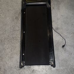 mini treadmill (doesn’t work)