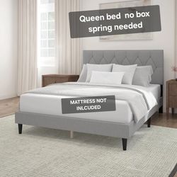 Queen size  bed upholstered. No BOXSPRING NEEDED.  GRAY