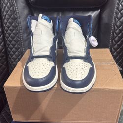 Jordan 1 Obsidian Size 10!! DS!! No Box And No Extra Laces!!