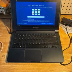 Samsung Laptop - NP900XSB