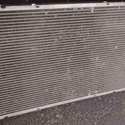 Electric Fans And Radiator GMC Yukon 