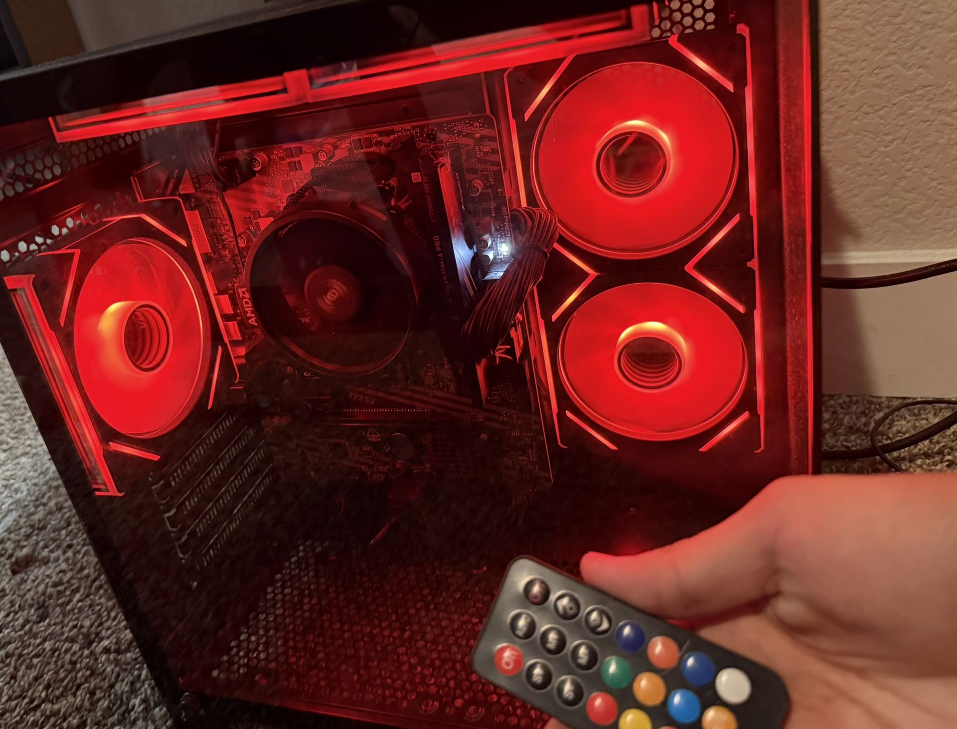 Gaming Pc With Mic, Desk, Keyboard