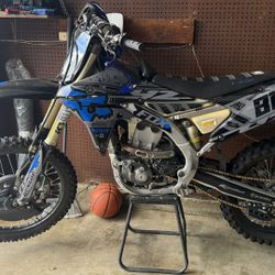 Yama 2017 Dirt Bike