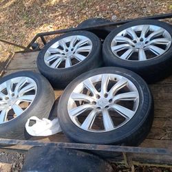 Infiniti QX80 wheels