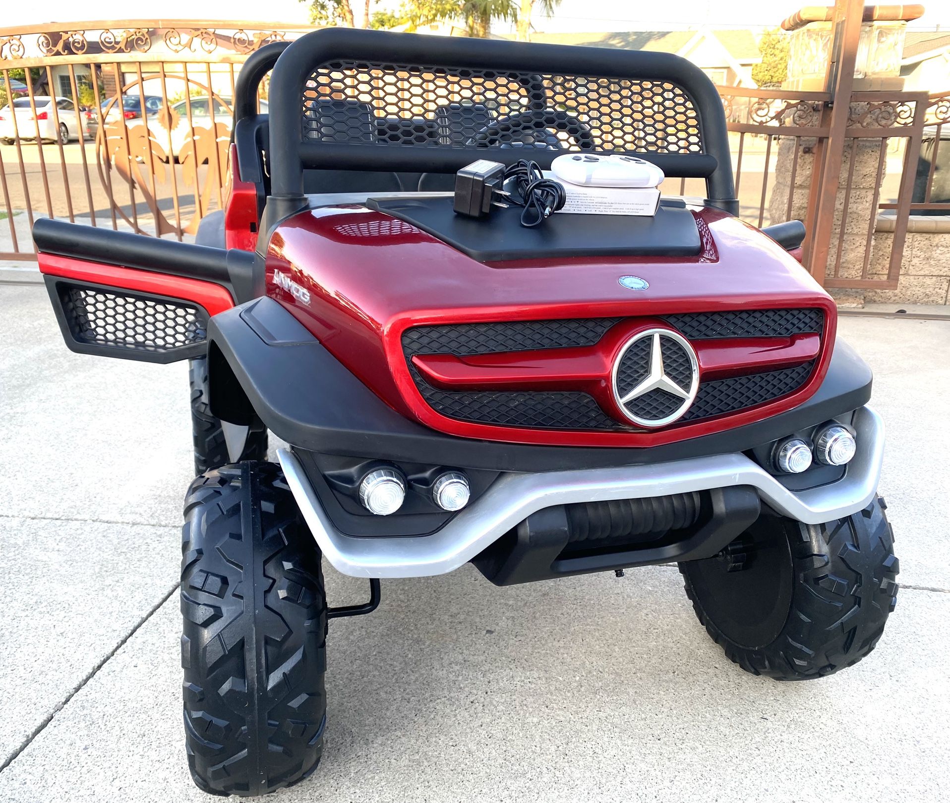 Mercedes Benz Unimog UTV 2seater Remote Control Model Kid Ride On Electric Car Power Wheels with RUBBER TIRES