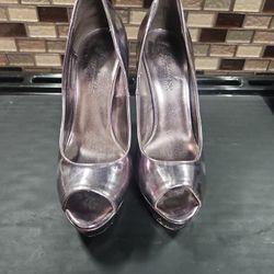 Signature Sole By SHOEDAZZLE SIZE 8