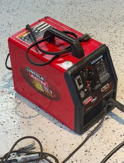 Lincoln Electric Weld-Pak 3200 HD Welder