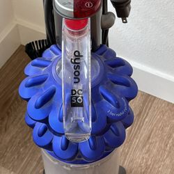 Dyson DC 50 Vacuum Cleaner (READ DESCRIPTION)