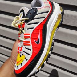 AIRMAX 98 SIZE 6 Y 