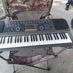 Keyboard  (Concert Mate 990) Used.price $35