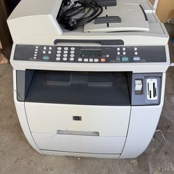 HP COLOR LASERJET 2840 excellent  condition