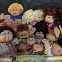 Cabbage Patch Kids Dolls And Playpen 
